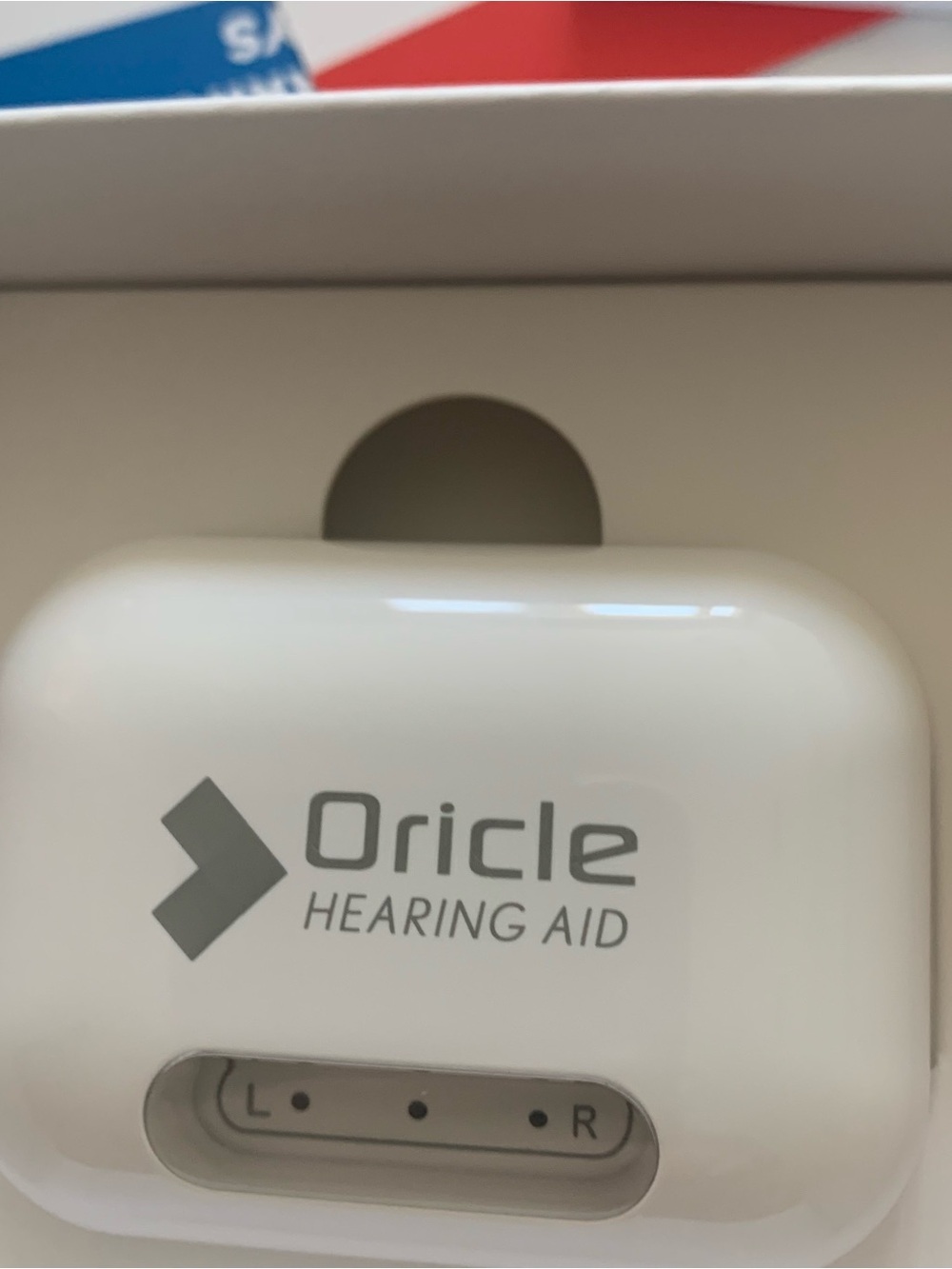 NWOT Oricle  Hearing Aids with Charger Case